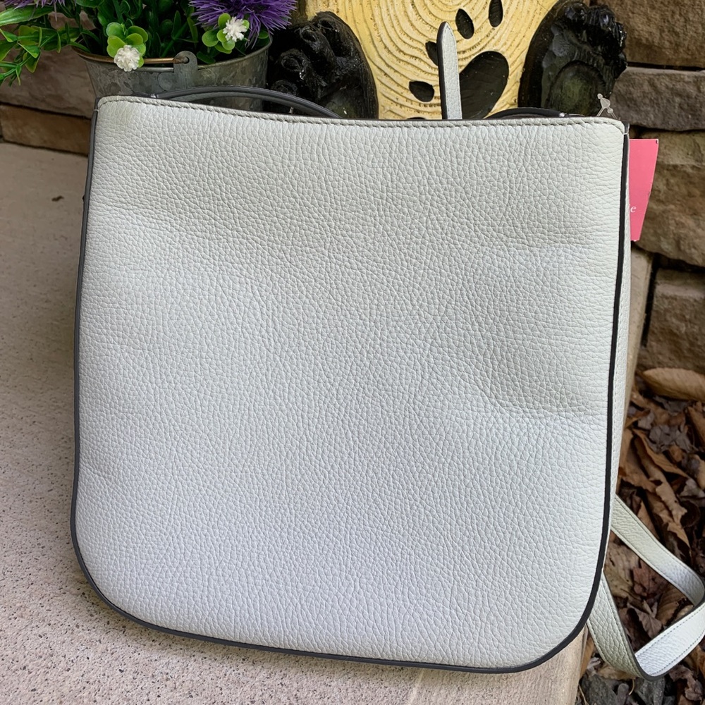 Authentic Kate spade pebbled Leather top zip Crosb - Picture 4 of 9